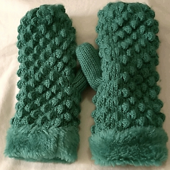 Accessories - Mittens